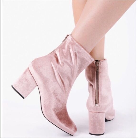 6 pc - FREE PEOPLE VELVET CECILE ANKLE BOOT $198 New - Picture 4 of 8